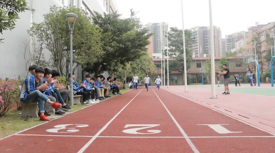 學生百米競賽